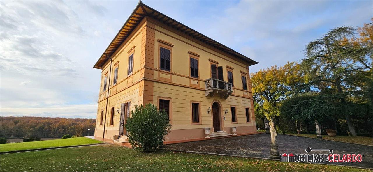 Vendita Multivani, Monteriggioni foto