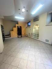 Affitto 1 vetrina, Senigallia Affitto 1 vetrina, Senigallia