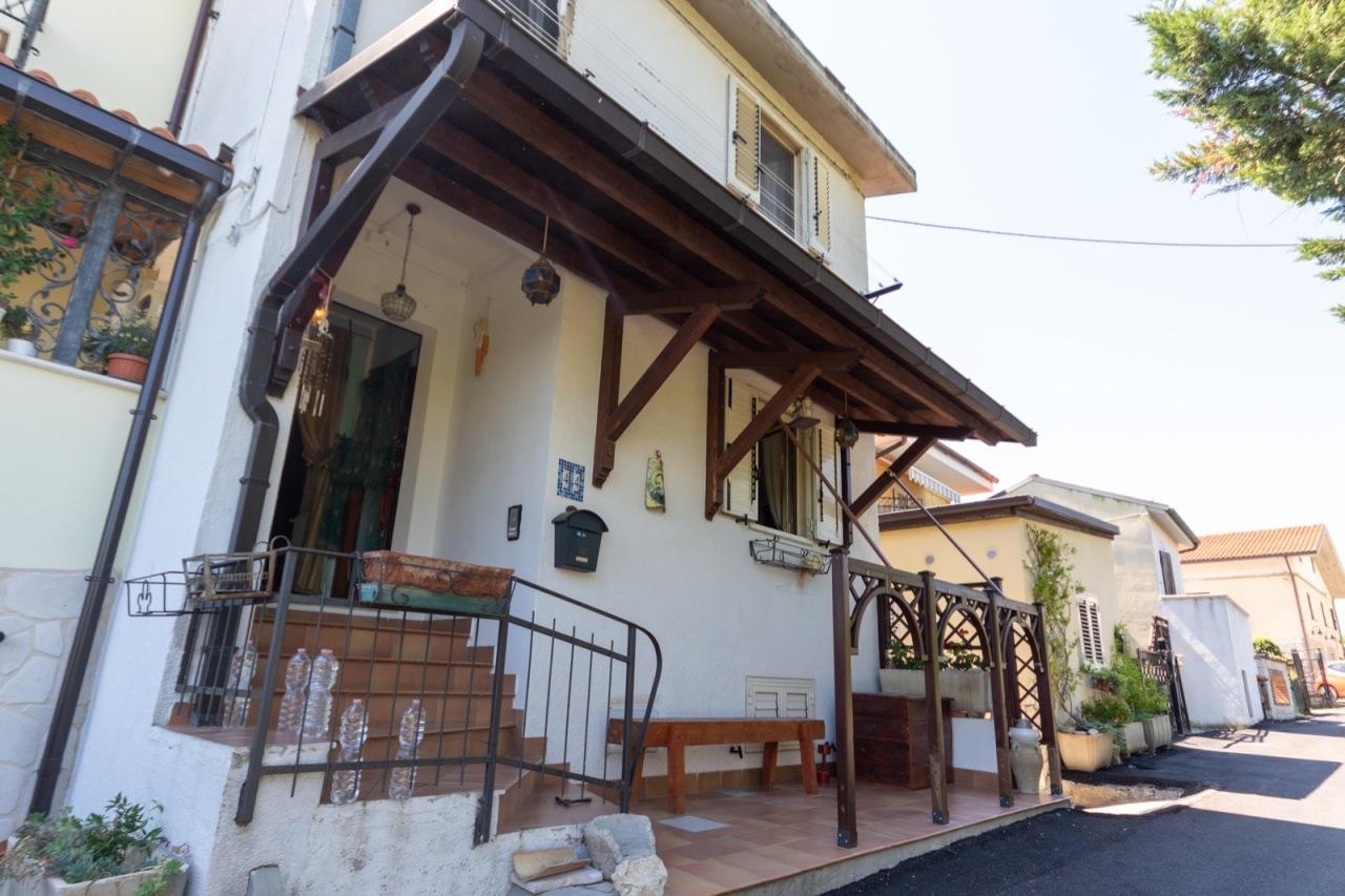 Vendita Esavani, Alanno foto