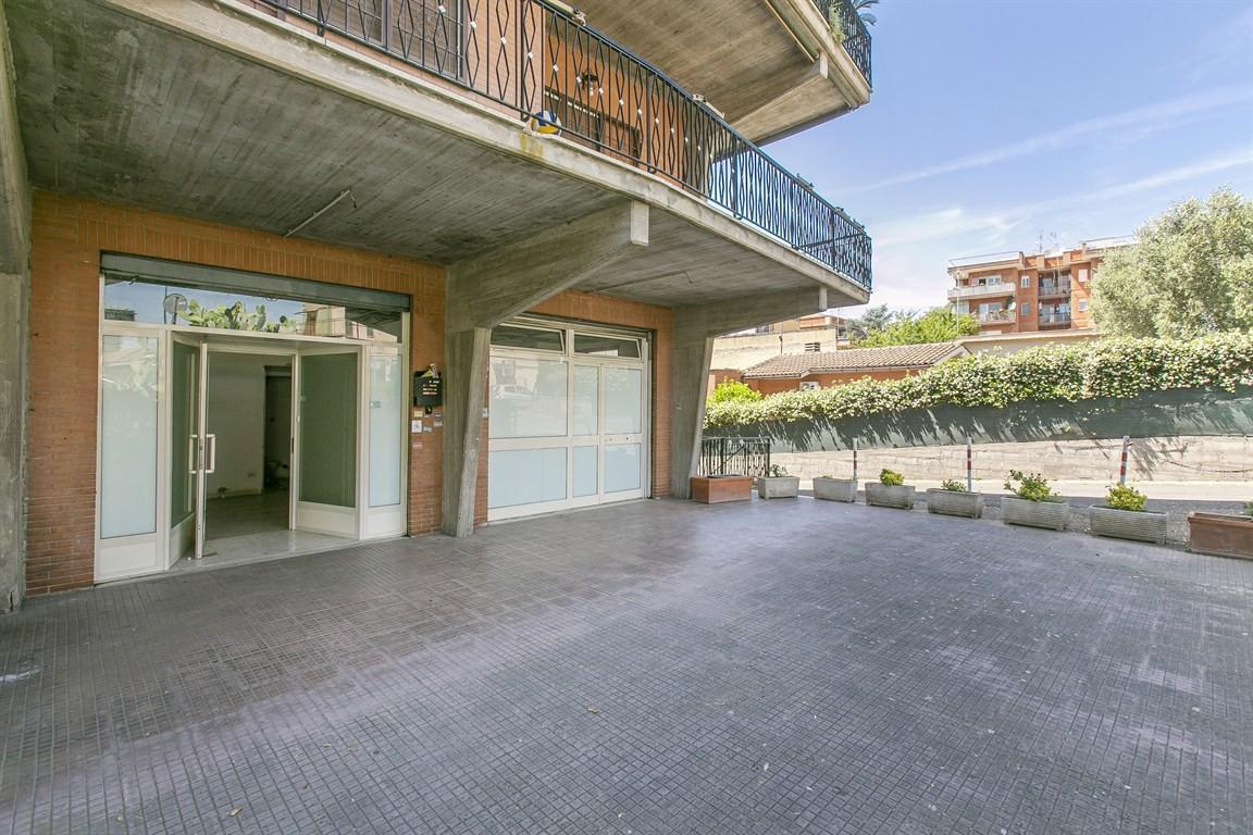 Vendita Negozio, Roma foto