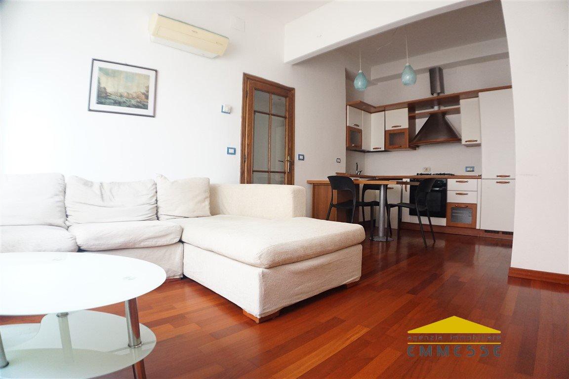 Vendita Trivani, Massa foto