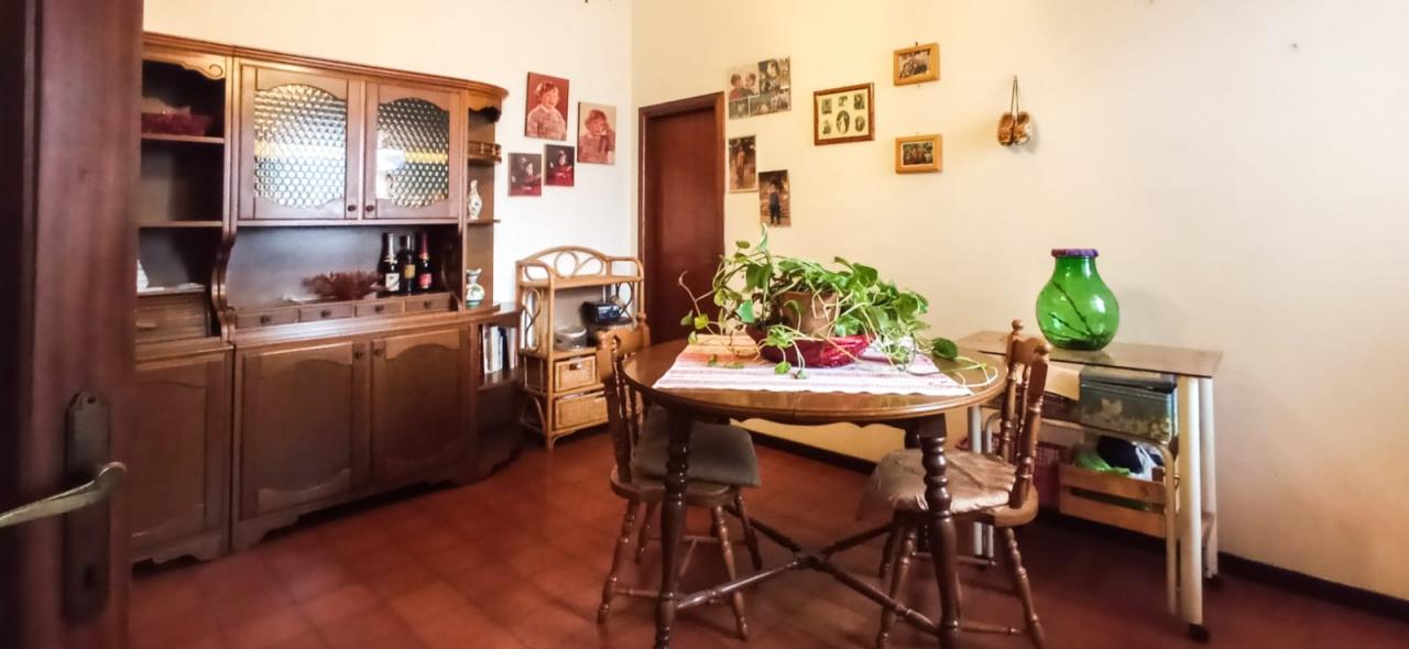 Verkauf Esavani, Montevarchi foto