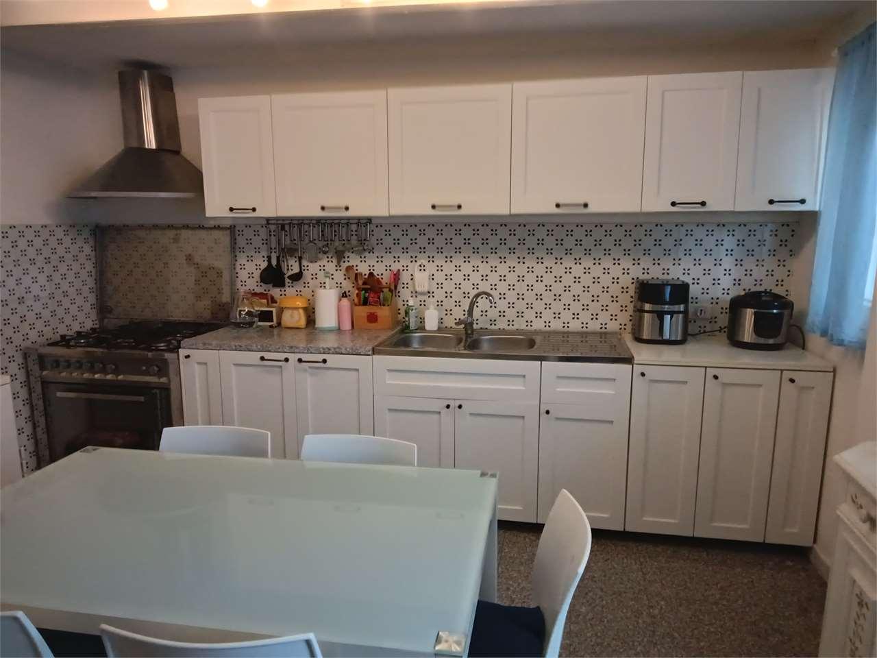 Verkauf vendita, Luni foto