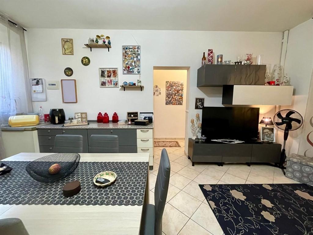 Venta Appartamento, Azzate foto