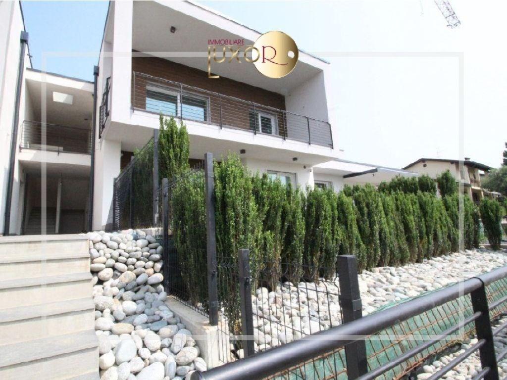 Sale Appartamento, Casatenovo foto