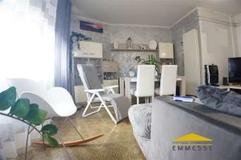 Verkauf Vier zimmer, Massa Verkauf Vier zimmer, Massa