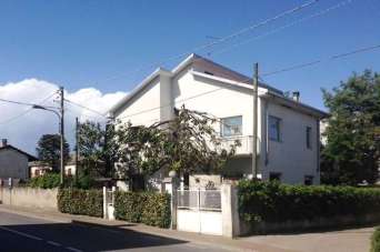 Verkauf vendita, Momo