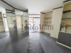 Affitto 1 vetrina, Falconara Marittima Affitto 1 vetrina, Falconara Marittima