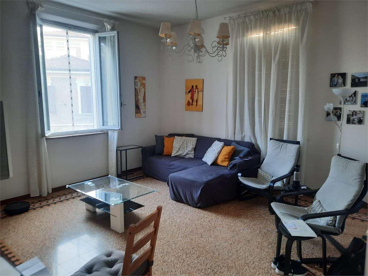 Affitto affitto, Modena foto