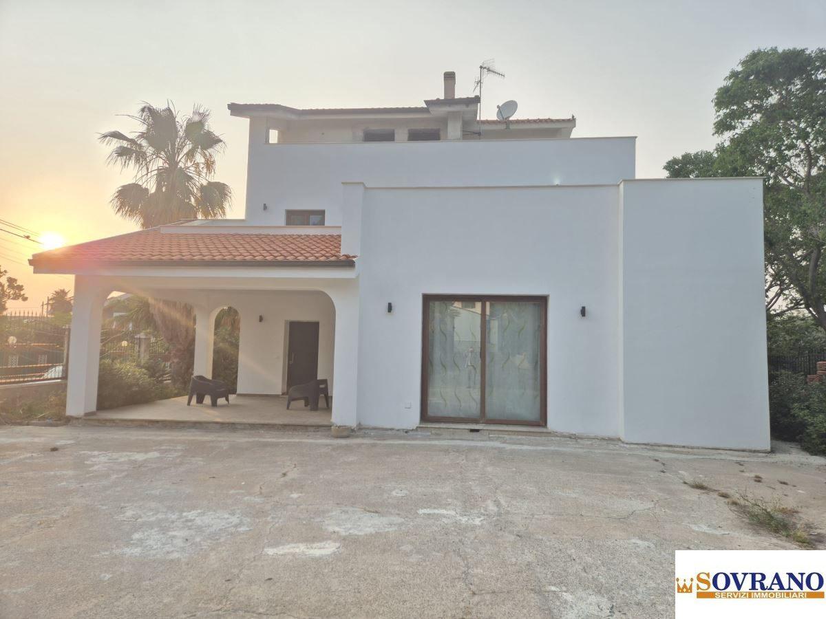 Vendita Multivani, Carini foto