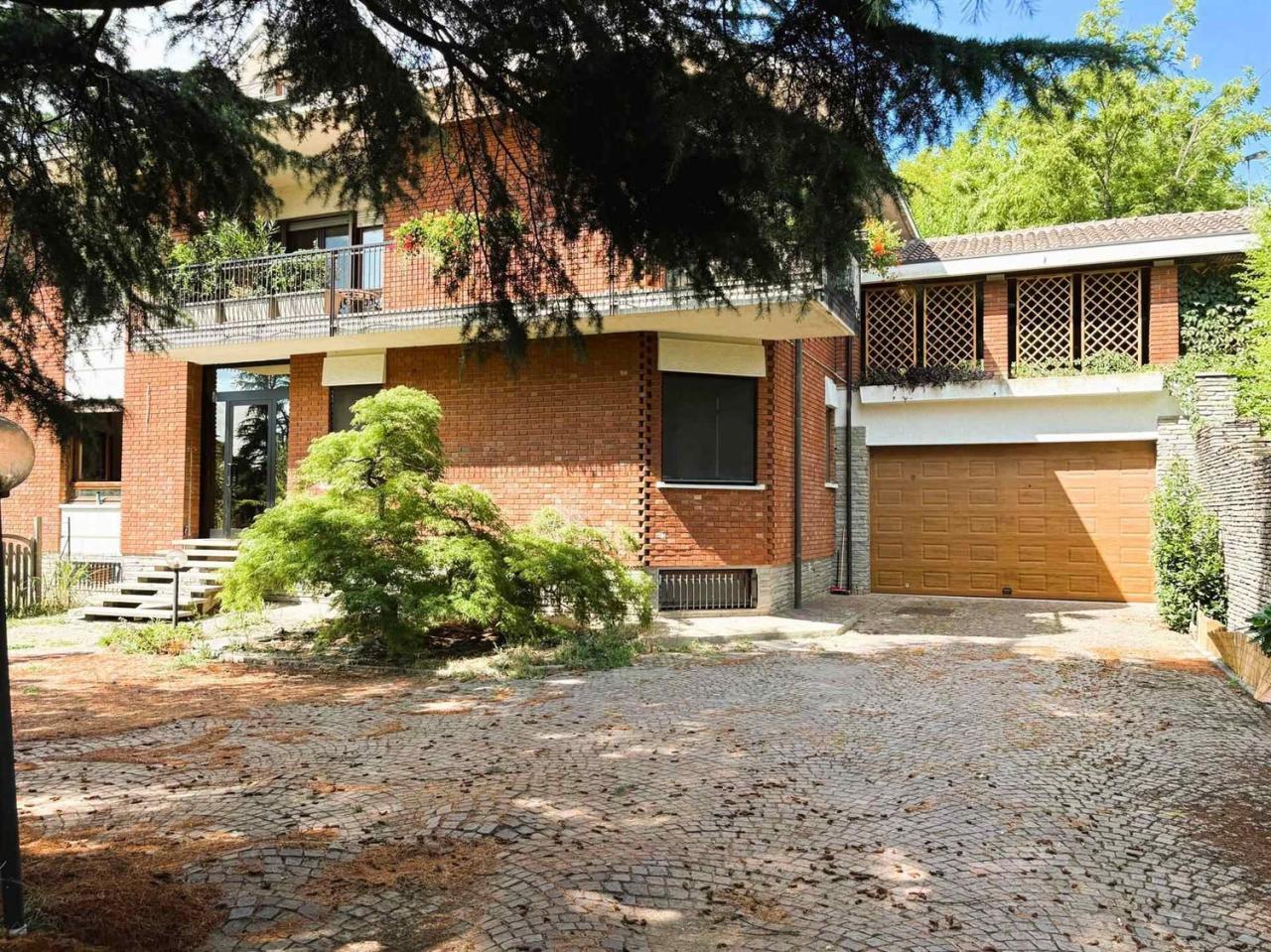 Vendita Trivani, Chieri foto