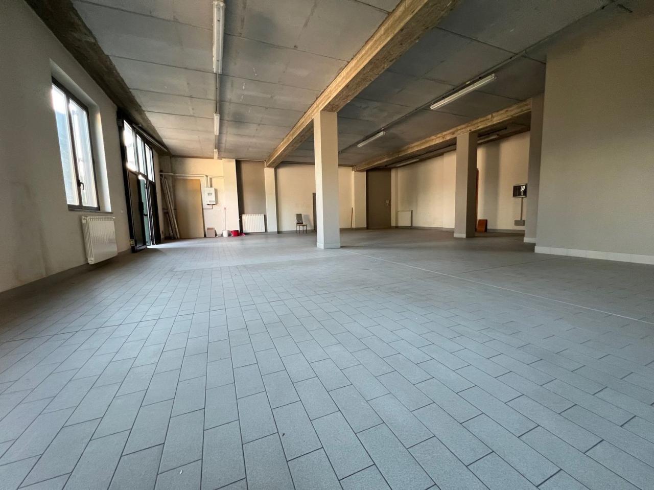 Affitto Altri immobili, Seregno foto