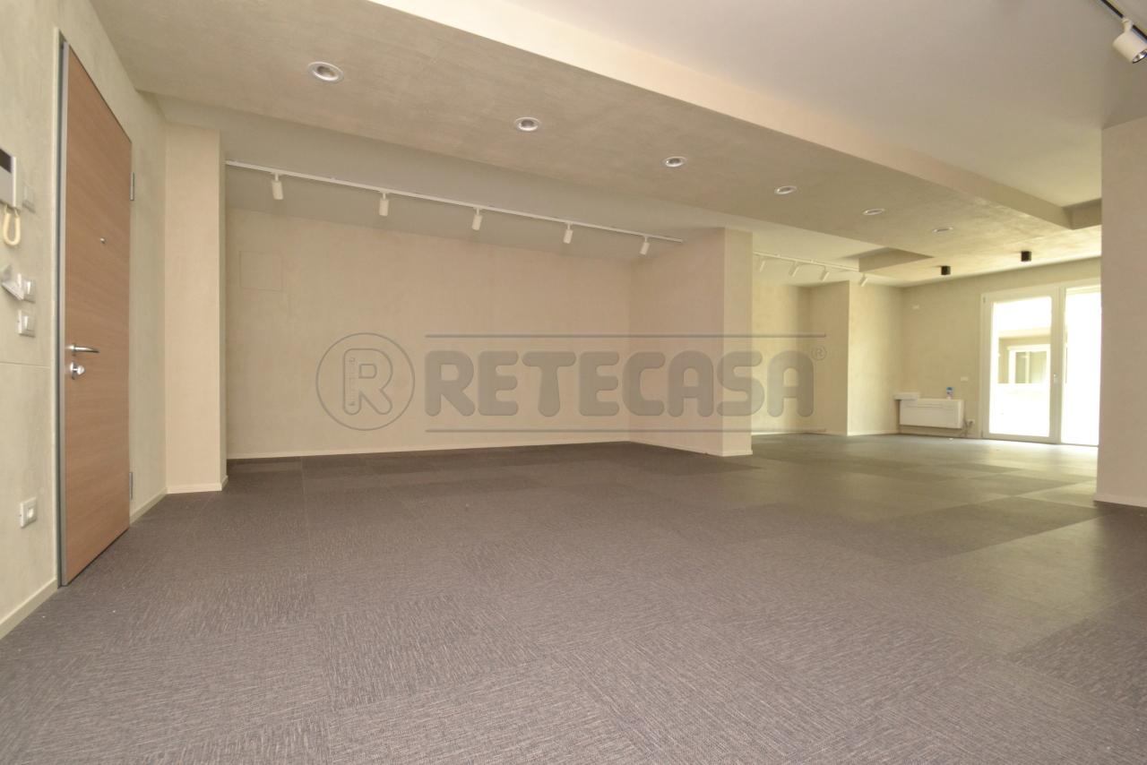 Renta Casas, Valdagno foto