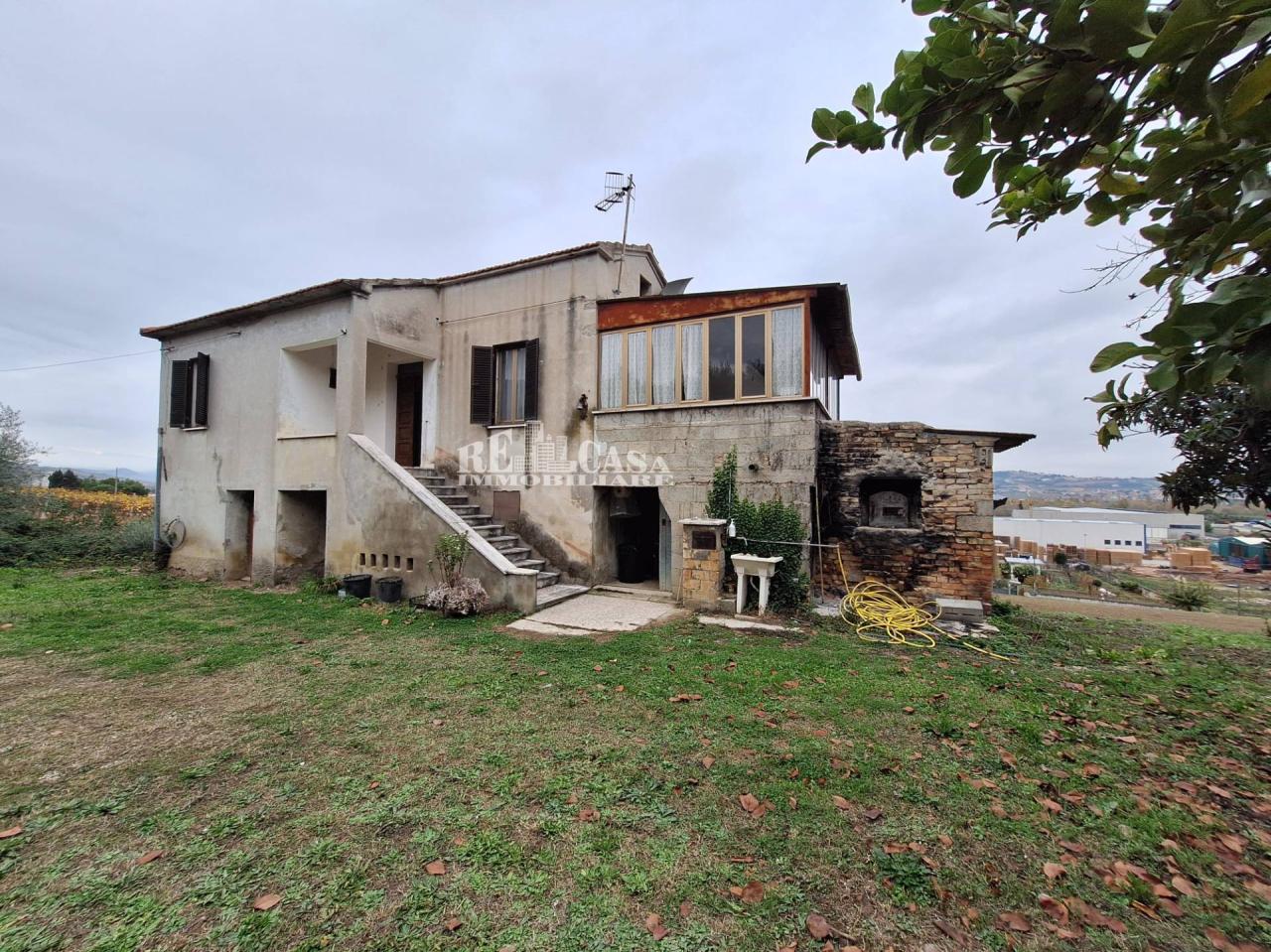 Vendita Casa indipendente, Controguerra foto