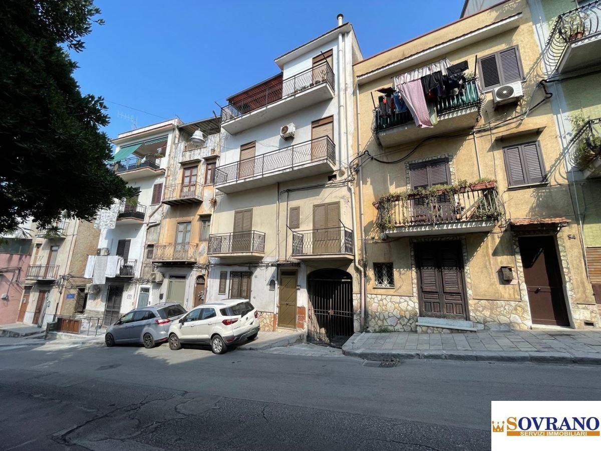 Vendita Quadrivani, Carini foto