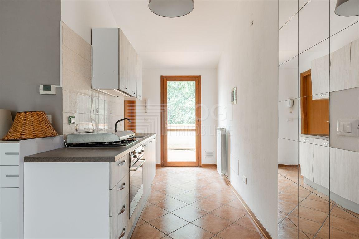 Sale Appartamento, Imola foto