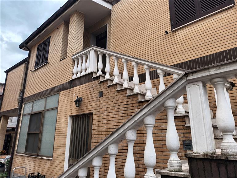 Vendita Esavani, Roma foto