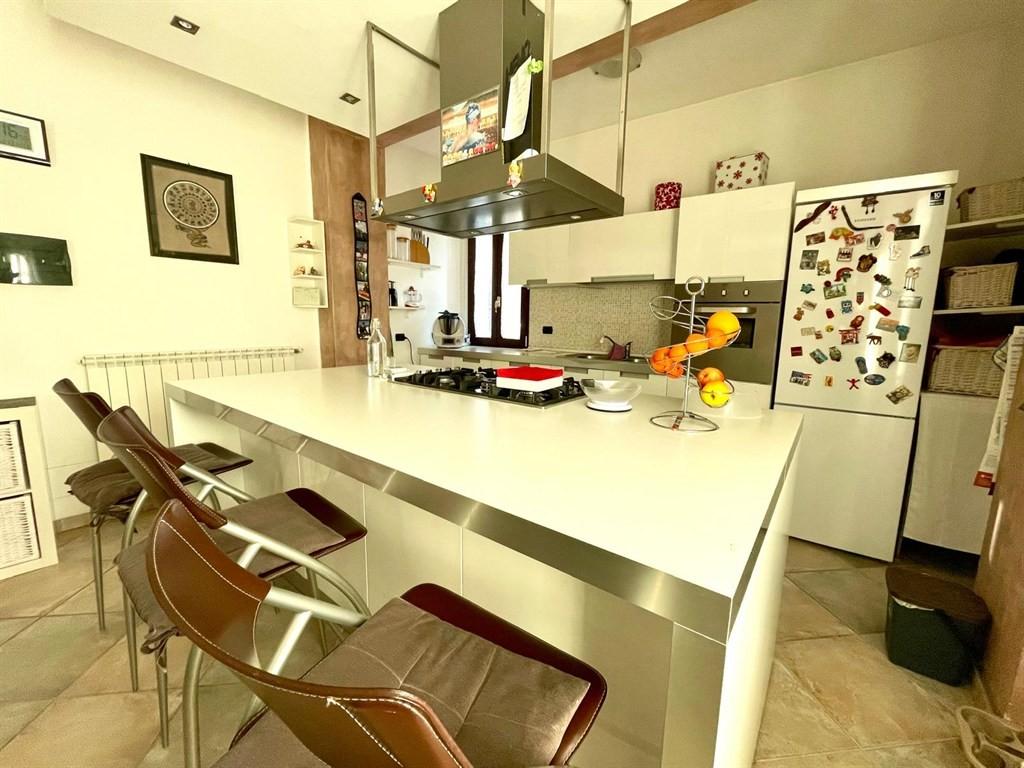 Vendita Appartamento, Azzate foto