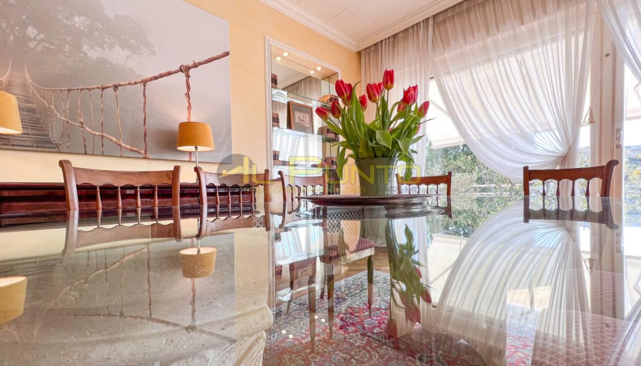 Venta Esavani, Sanremo foto