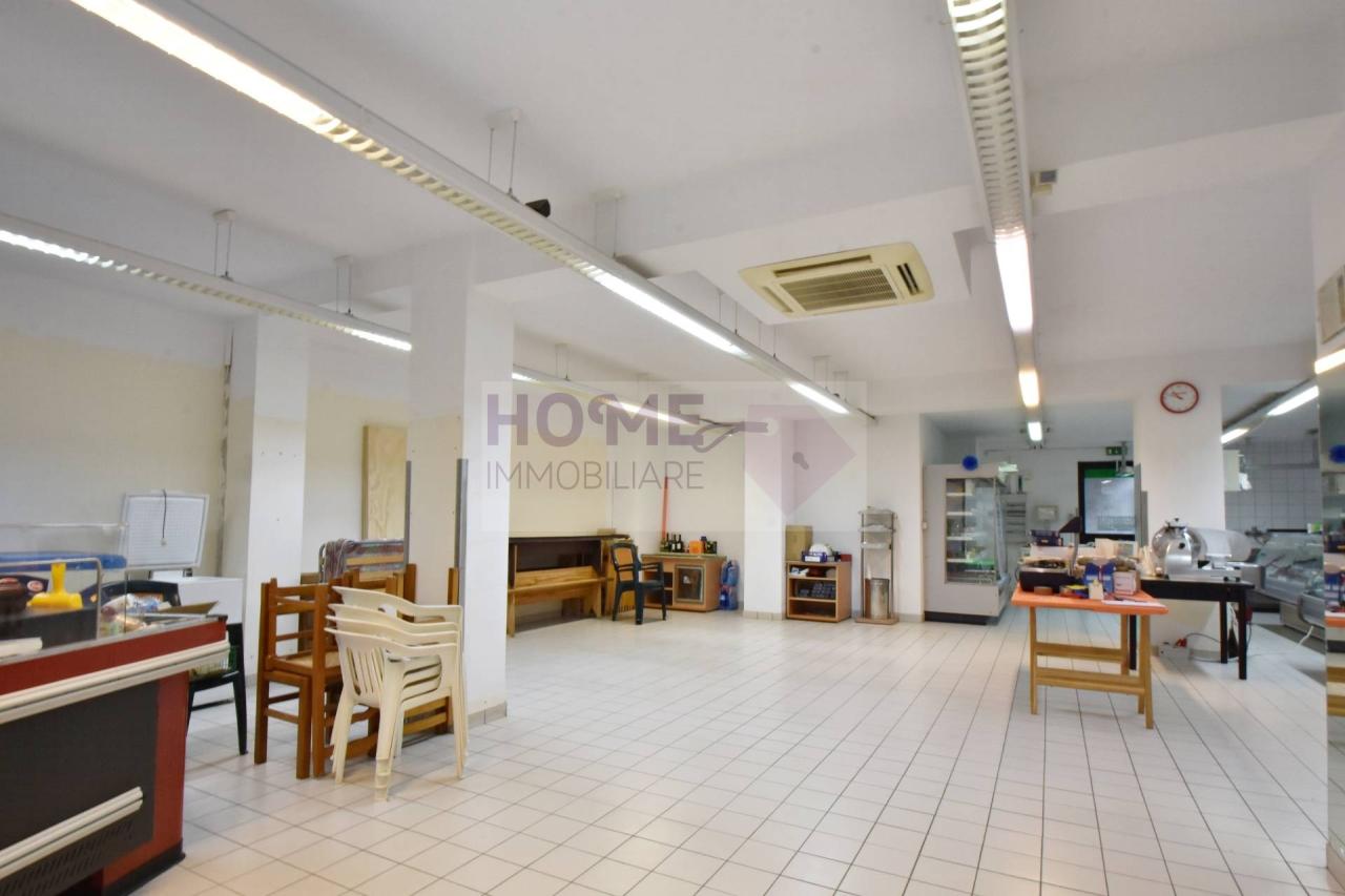 Vendita Locale commerciale, Montecassiano foto