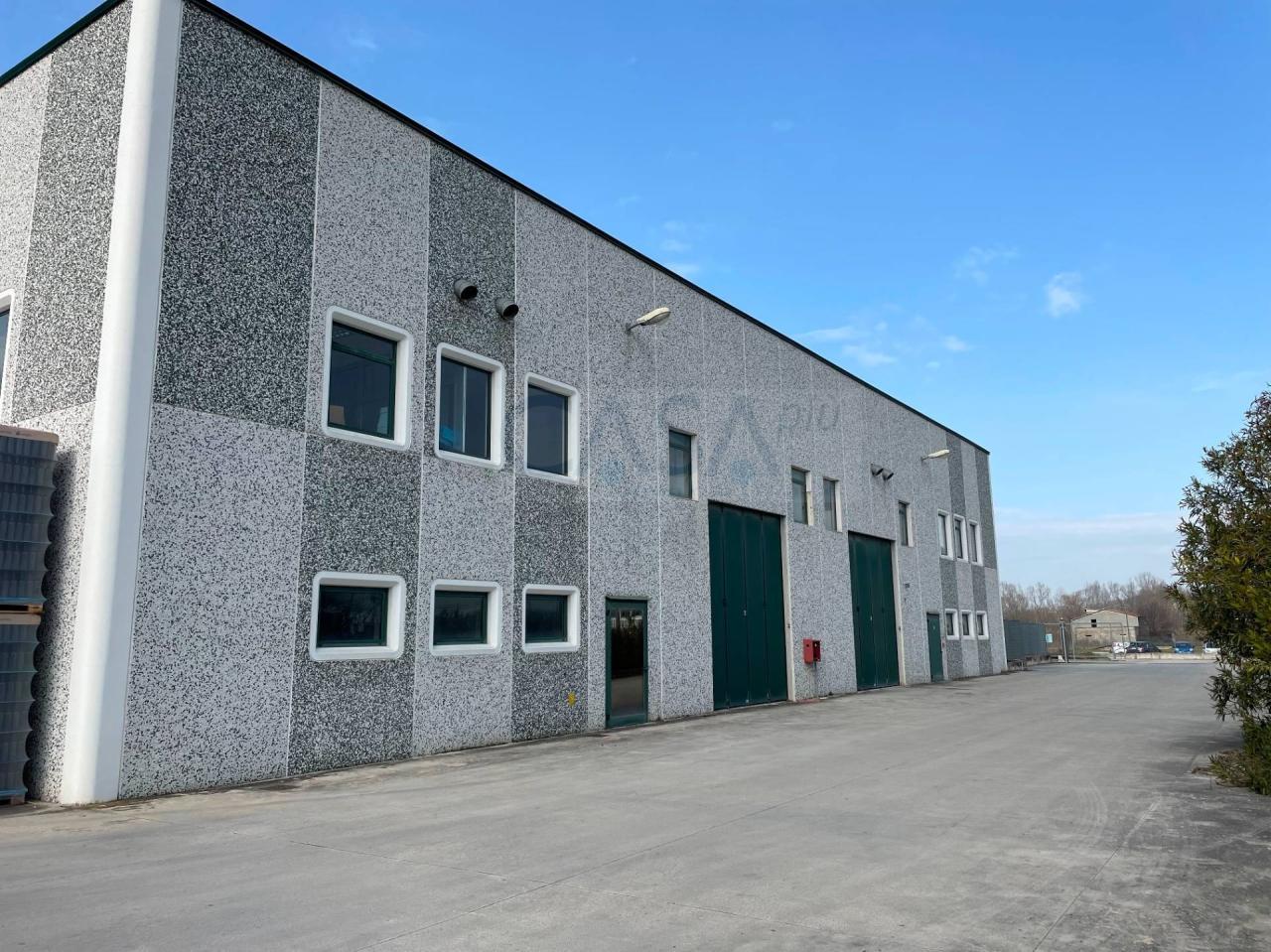 Affitto Capannone, Controguerra foto