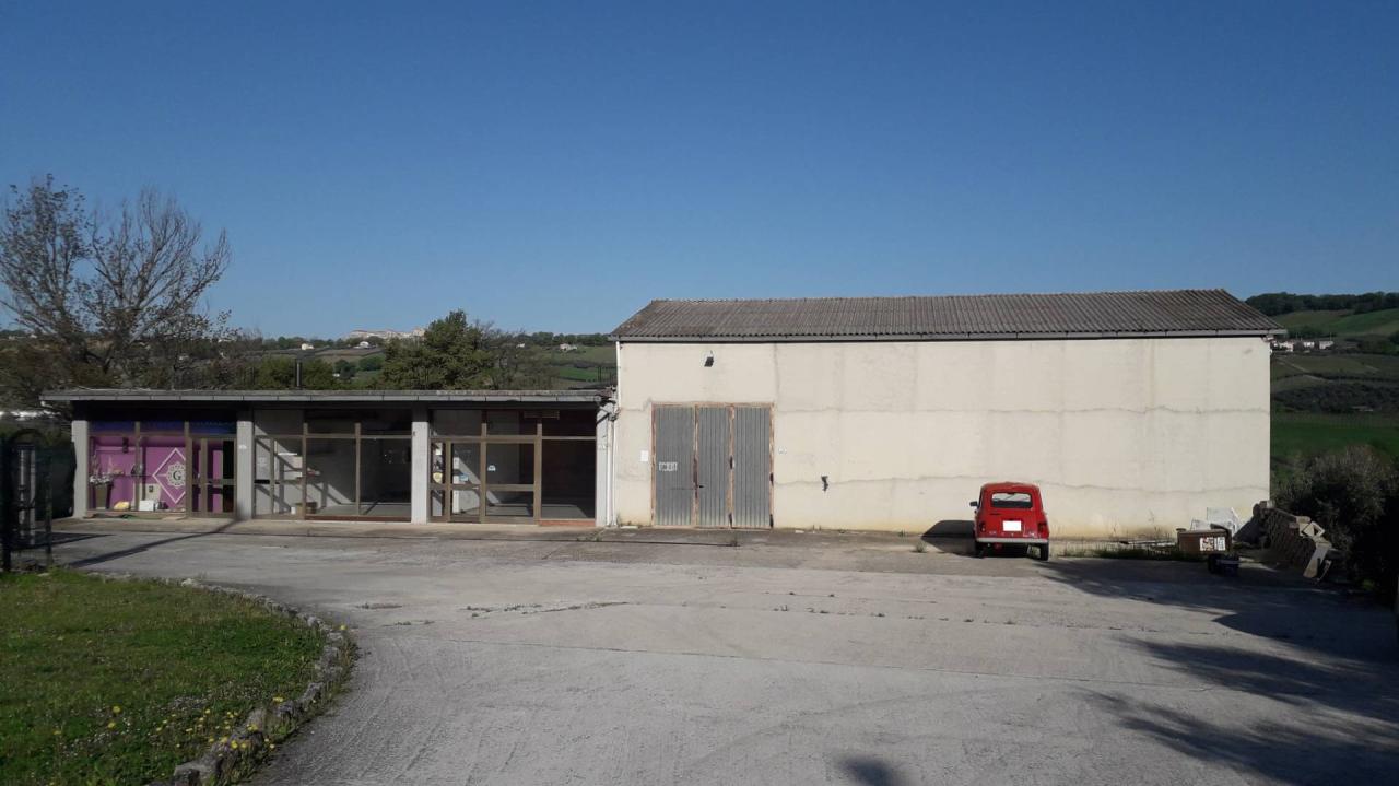 Vendita Locale commerciale, Vacri foto