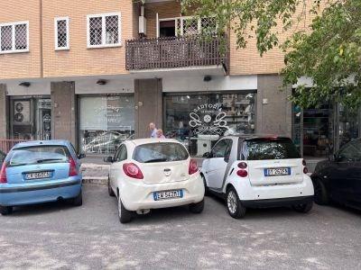 Vendita Negozio, Roma foto