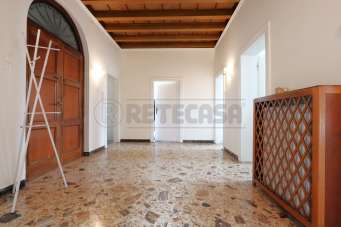 Renta Esavani, Vicenza Renta Esavani, Vicenza