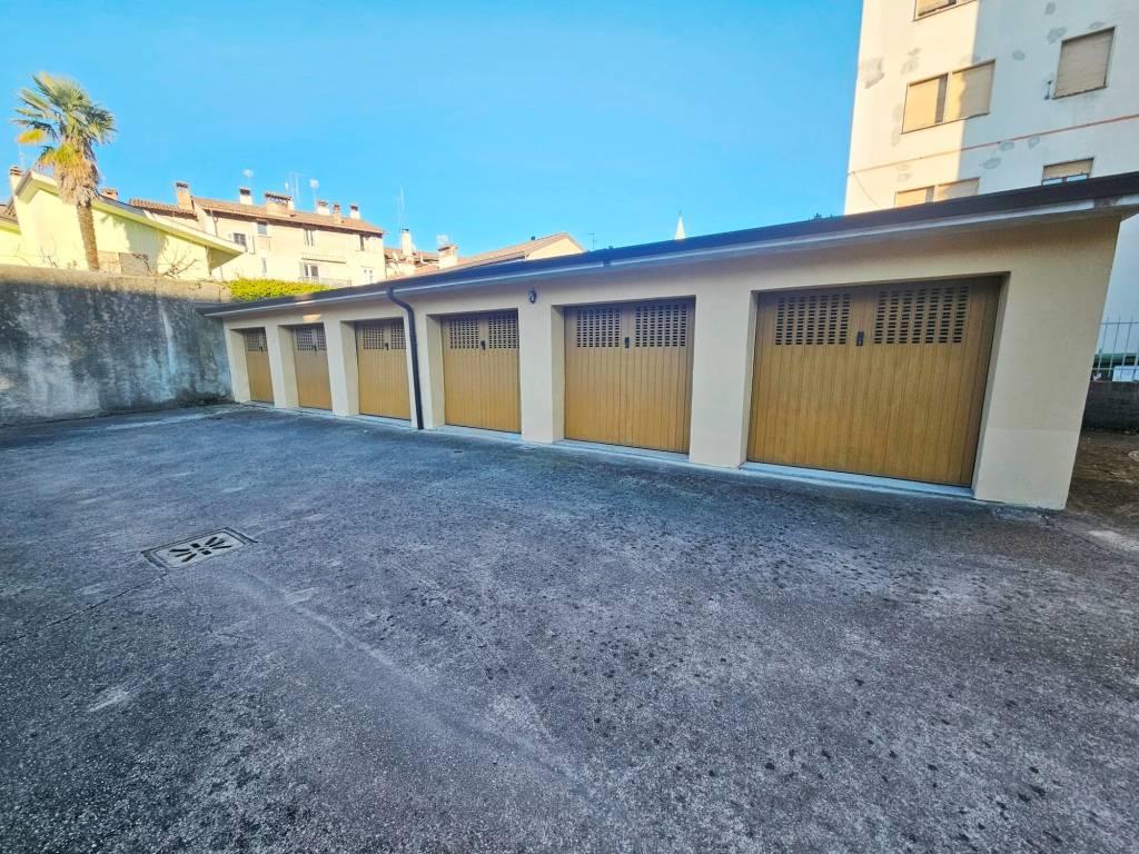 Vendita Box, Gorizia foto