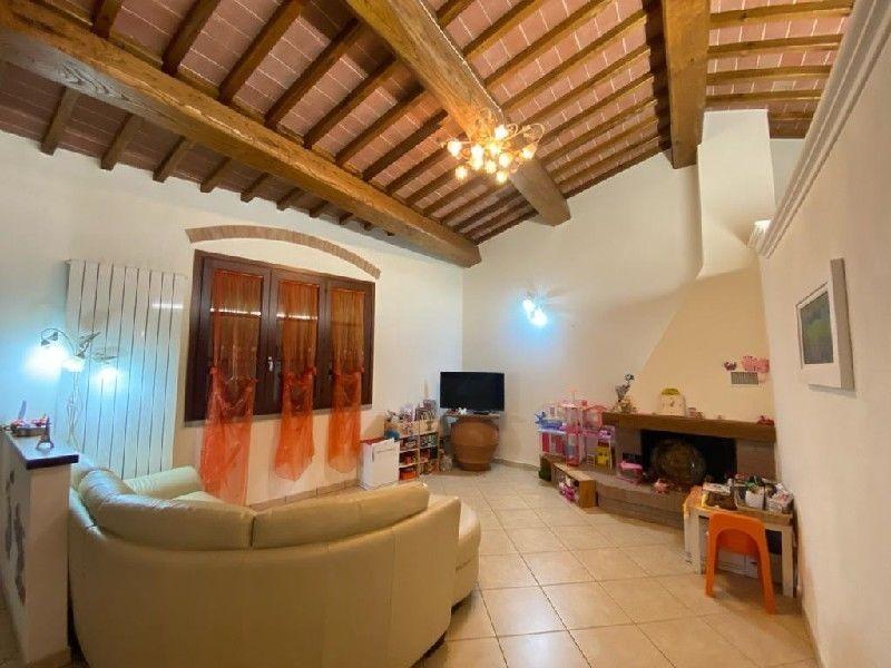 Sale Esavani, Empoli foto