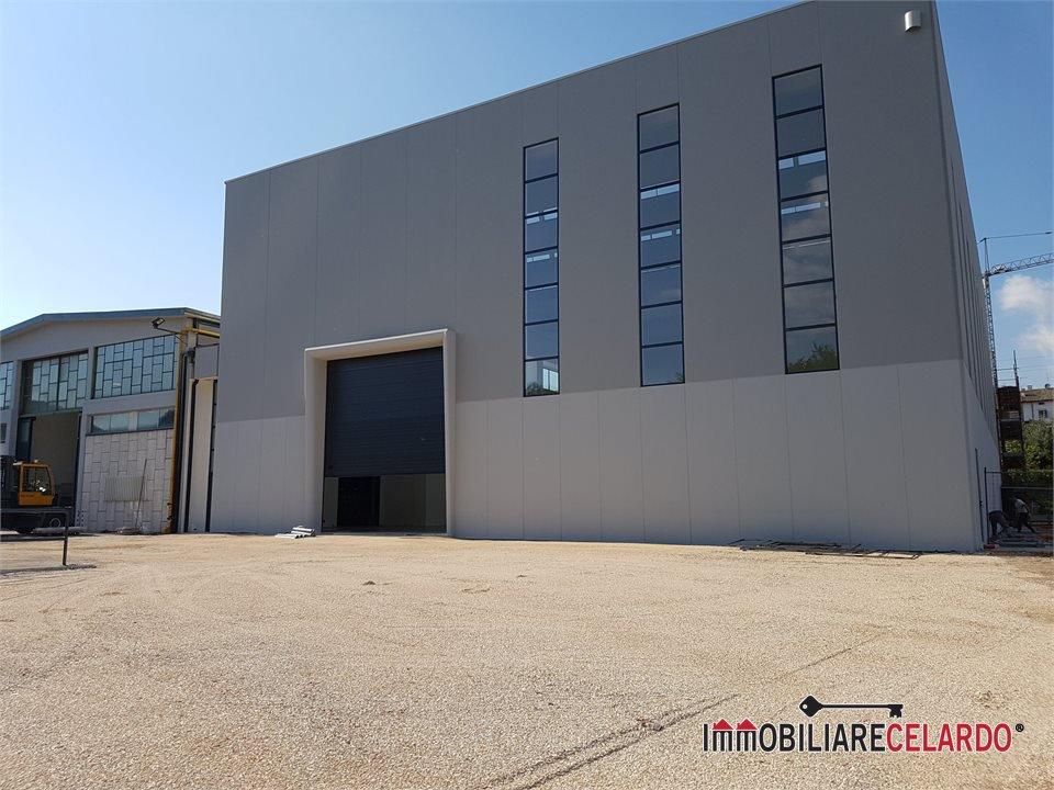 Vendita Loft, mansarde e attici, Colle di Val d'Elsa foto