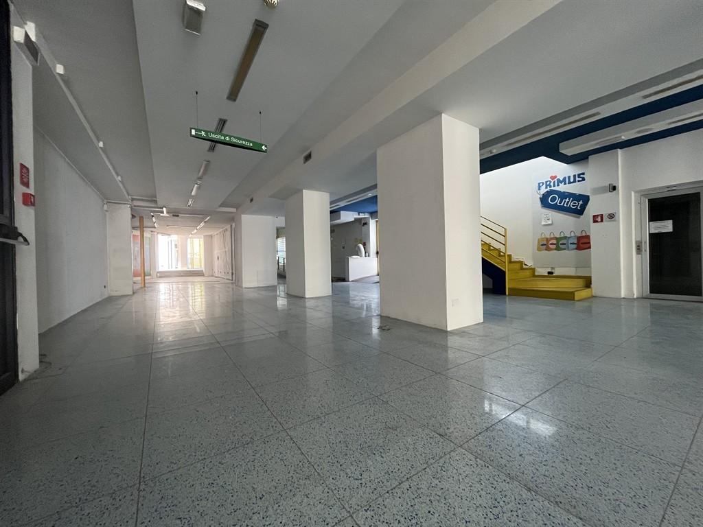 Rent Negozio, Lissone foto