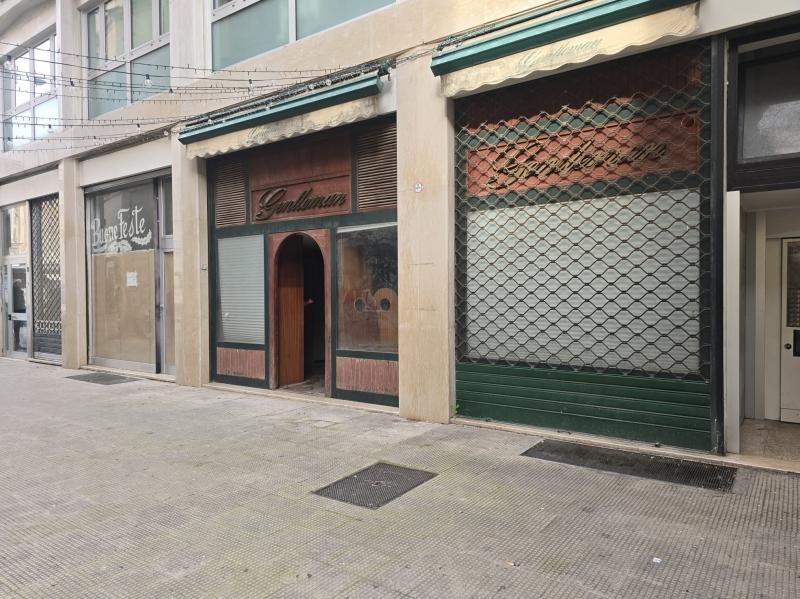 Mieten Locale commerciale, Lecce foto