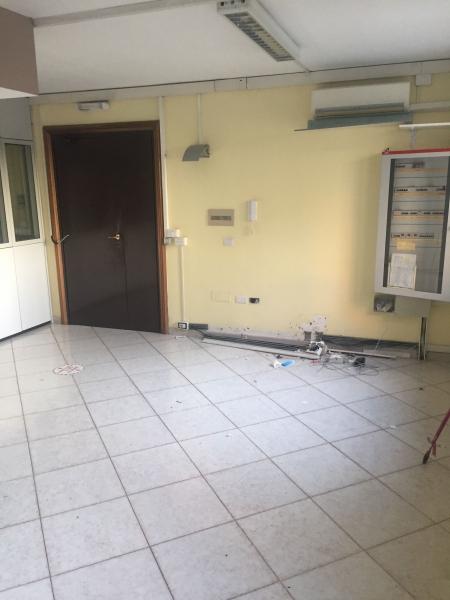 Renta Locale commerciale, Aversa foto