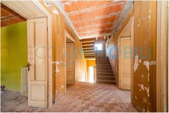 Sale Casa Indipendente, Lecco Sale Casa Indipendente, Lecco