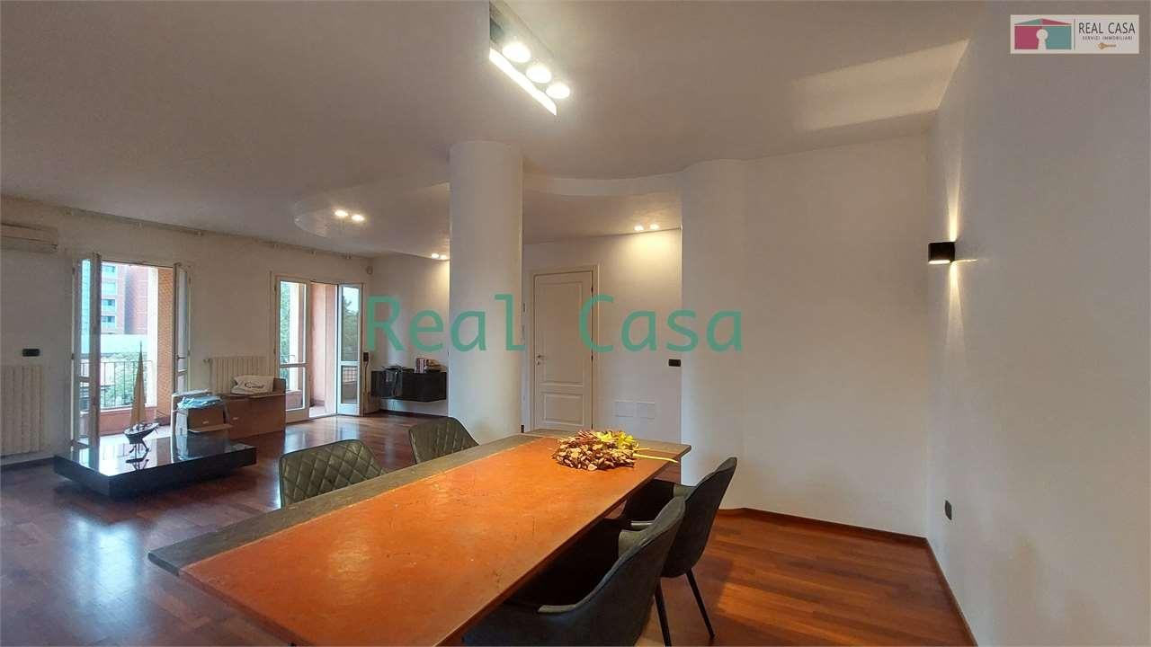 Renta affitto, Modena foto