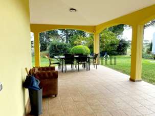 Renta Cuatro habitaciones, Tarquinia