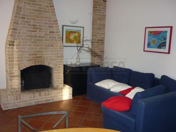 Renta Dos habitaciones, Mirano foto