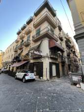 Renta 2 vetrine, Napoli