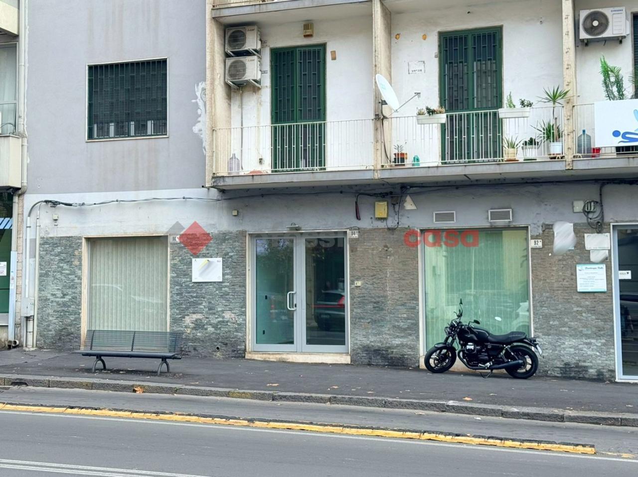 Affitto Negozio, Catania foto