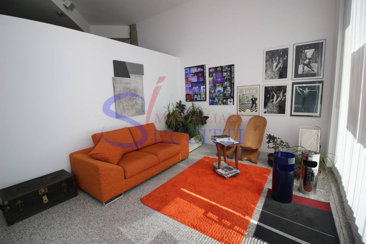 Affitto Locale commerciale, Tortoreto foto