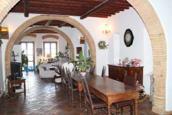 Sale Garage and parking spaces, Cecina Sale Garage and parking spaces, Cecina