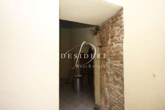 Sale Esavani, Grosseto