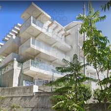 Sale Roomed, Messina