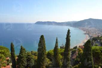 Vendita Trivani, Alassio