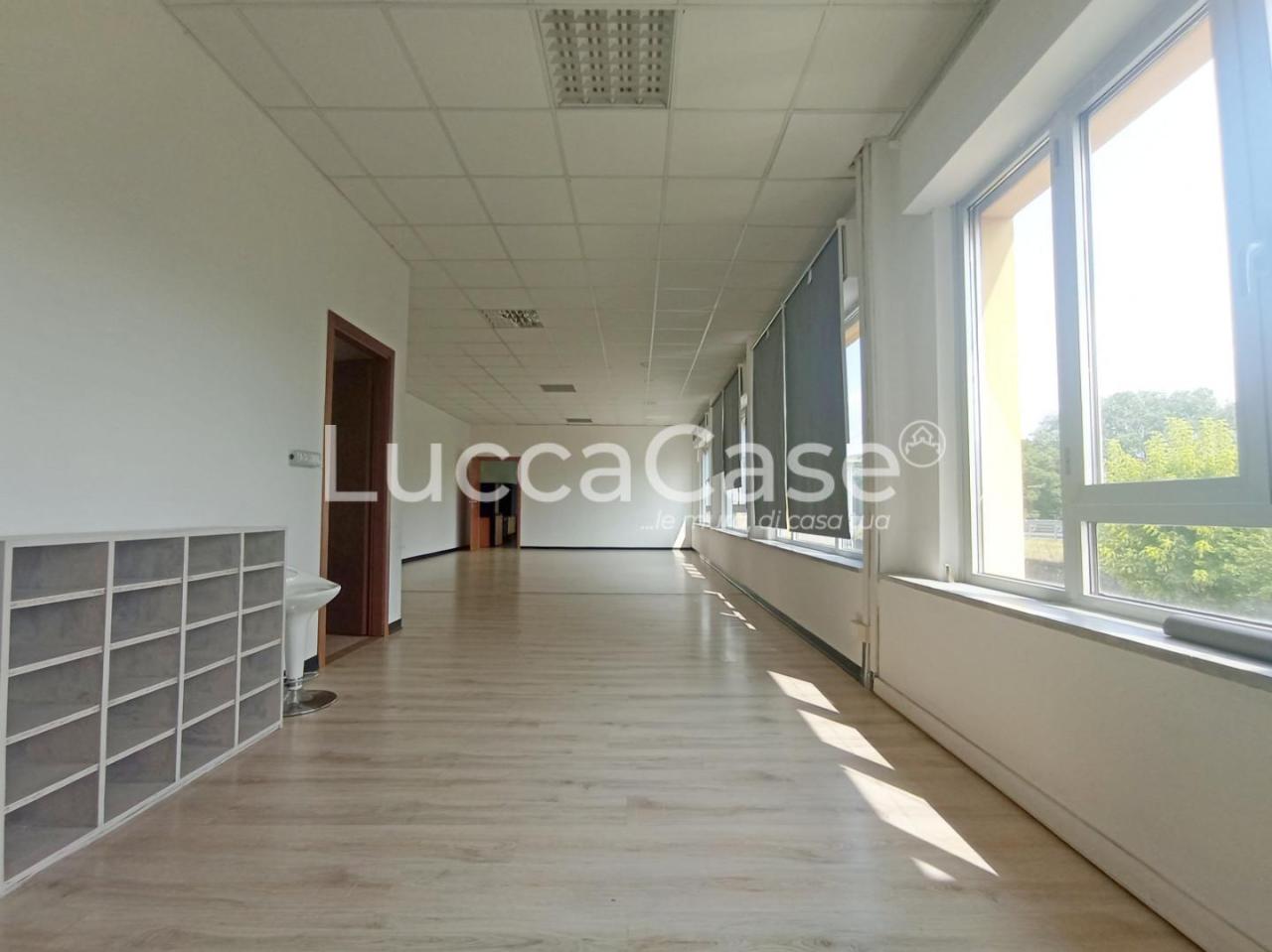 Affitto Ufficio, Lucca foto
