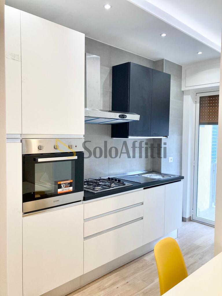 Rent Two rooms, Bari foto