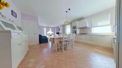 Venta Cuatro habitaciones, Maser