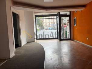 Renta 2 vetrine, Napoli