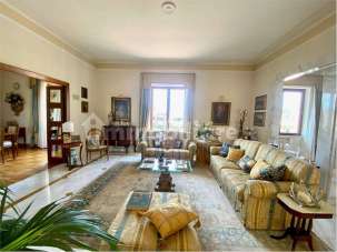 Vendita Multivani, Genova